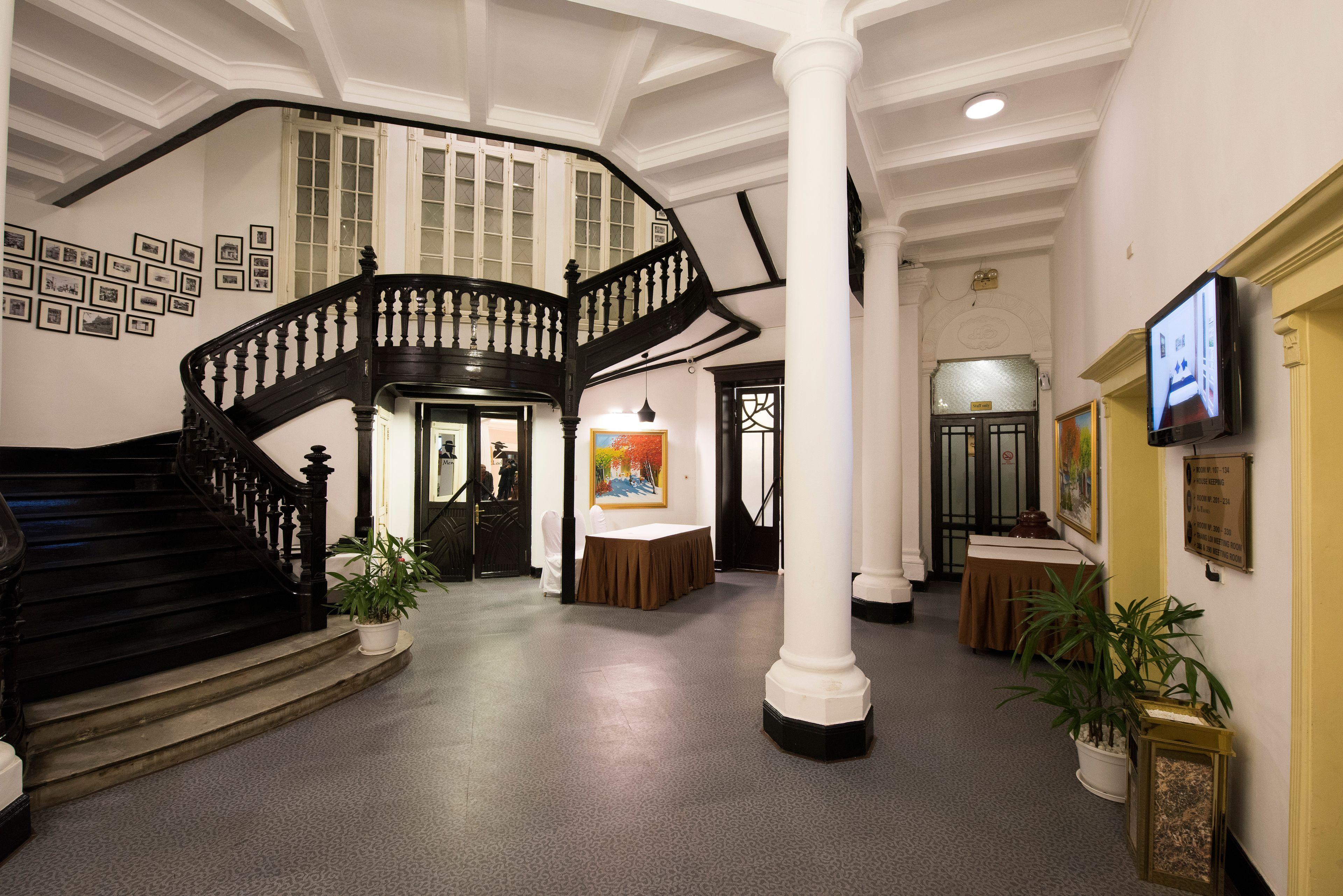 Hoa Binh Hotel — Photos 1